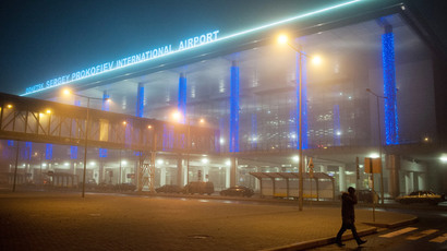 Kiev threatens force against eastern Ukraine protesters