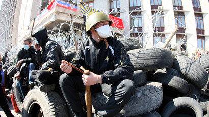 Kiev threatens force against eastern Ukraine protesters