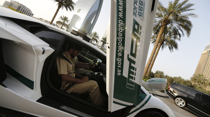 Policemen patrol Gulf emirate of Dubai (AFP Photo / Karim Sahib)