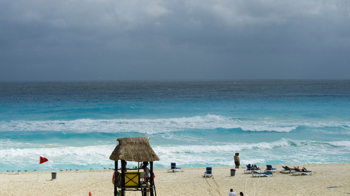 6.2-magnitude earthquake hits near Mexico resort area
