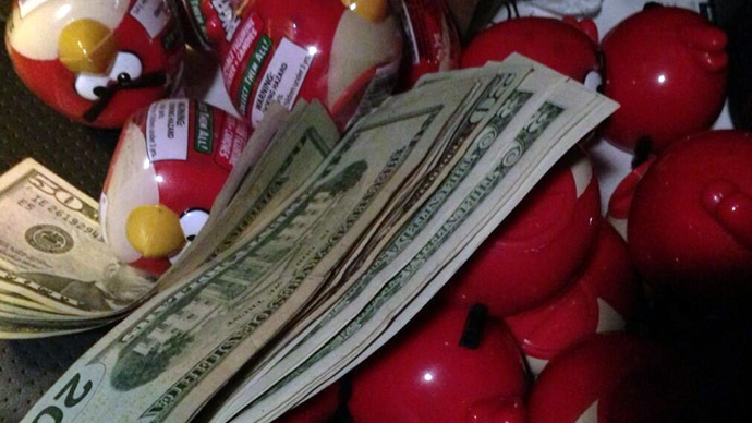 Anonymous philanthropist gives out money in ‘biggest scavenger hunt in LA history’