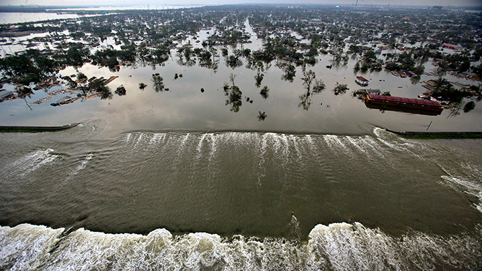 Aerial photograph of the devastation caused by the high winds and heavy flooding in the greater New Orleans area following Hurricane Katrina, August 30, 2005 (Reuters / Vincent Laforet)