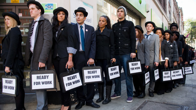 UK unemployment down, but wages fall behind inflation