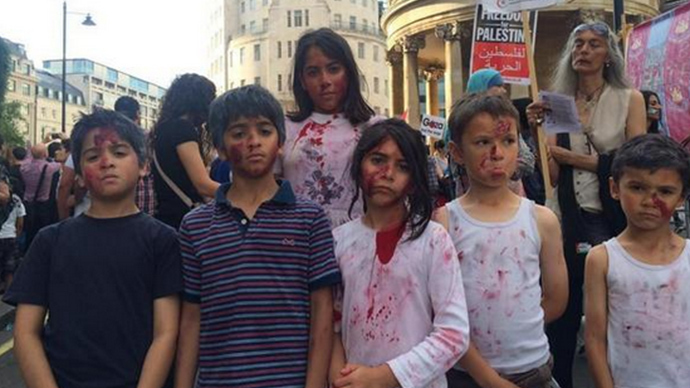 Crowds protest BBC 'biased reporting' on Gaza (PHOTOS, VIDEO)
