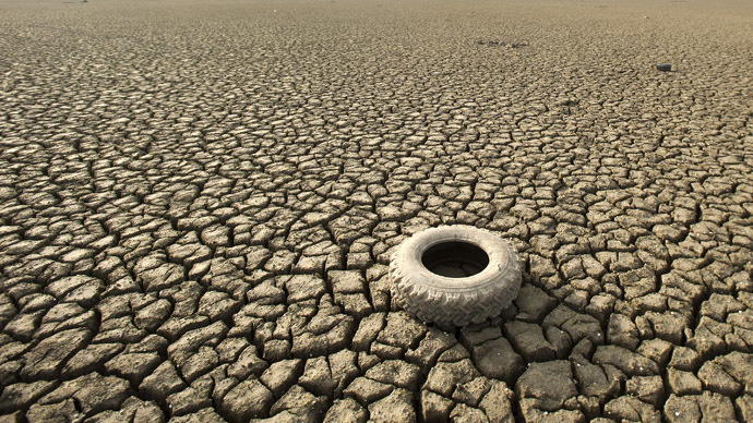 Drought-damaged California hoses water wasters, sidewalk sprayers with $500 fine
