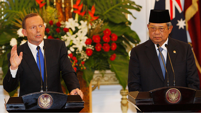 Australia's Prime Minister Tony Abbott (L) and Indonesia's President Susilo Bambang Yudhoyono (Reuters / Beawiharta)