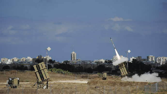A missile is launched by an "Iron Dome" battery, a missile defence system designed to intercept and destroy incoming short-range rockets and artillery shells, in the southern Israeli city of Ashdod on July 18, 2014.(AFP Photo / David Buimovitch)