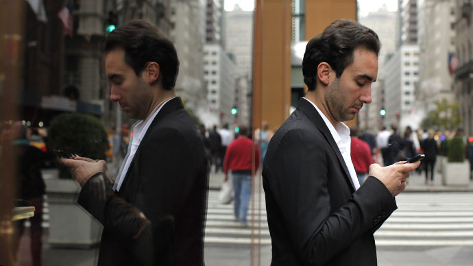 Fake cell phone ‘towers’ may be spying on Americans’ calls, texts