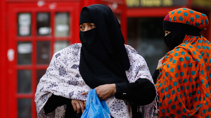 UK police raid ‘illegal’ Islamic school suspected of terror links