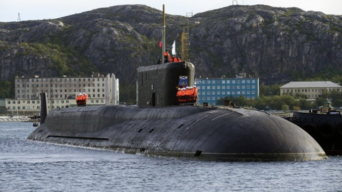 Inside Russian nuclear sub as it fires missile that can level a city (VIDEO)