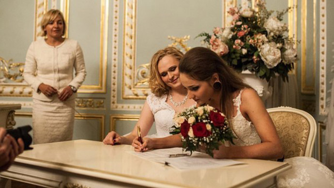 Lgbt Marriage Two Brides Officially Tie The Knot In Russia Photos — Rt News