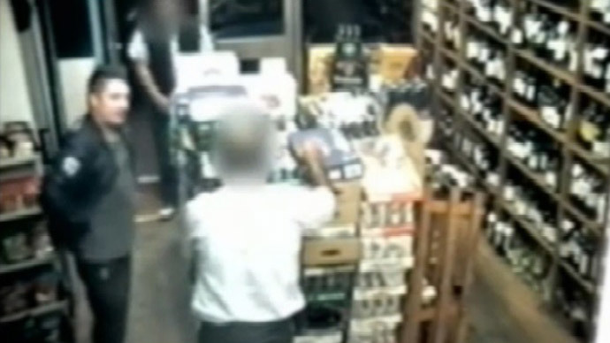 Fagin’ it: Thief pickpockets shopkeeper using ‘hypnosis’