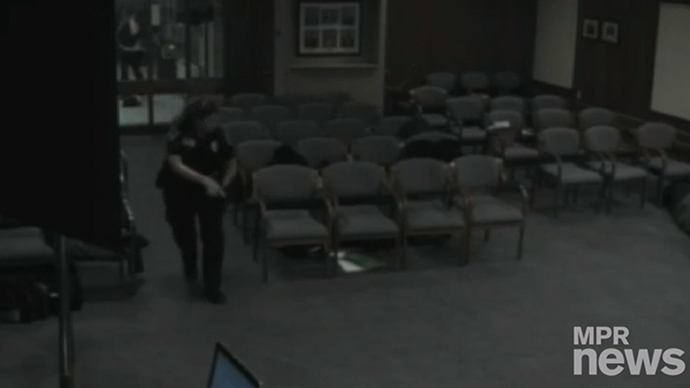 Gunman breaks into Minnesota city council meeting, opens fire (VIDEO)