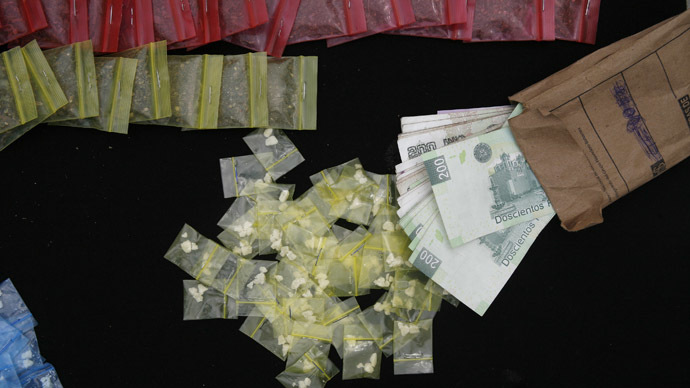 British prisons ‘awash’ with drugs, weapons, cash & smartphones