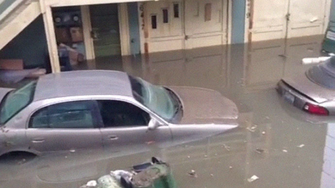 Cars submerged as pipe burst floods Hollywood Hills (PHOTOS, VIDEO ...