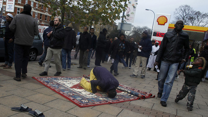 Prophet Mohammed cartoons: Most British Muslims oppose violent reaction