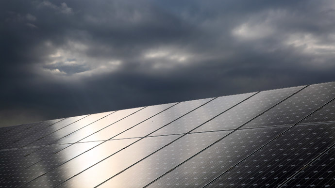 Aussies to get their first-ever floating solar panel plant