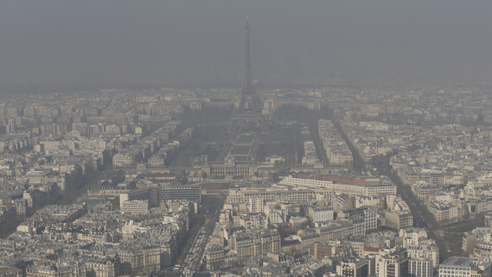... of Lights dimmed: Paris bans 50% traffic due to heavy smog — RT News