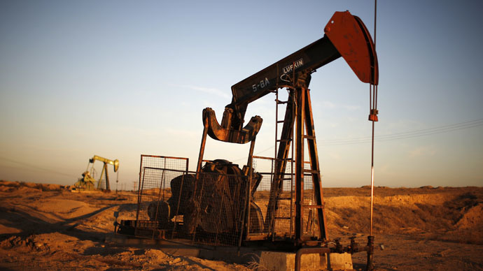 Oil gains 3% after Saudi Arabia raises Asian prices