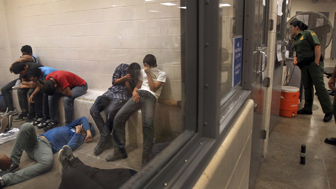Texas judge refuses to lift hold on Obama immigration plan