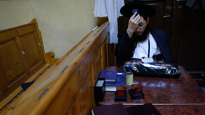Recorded attacks against Jews surged 40 percent in 2014 – study