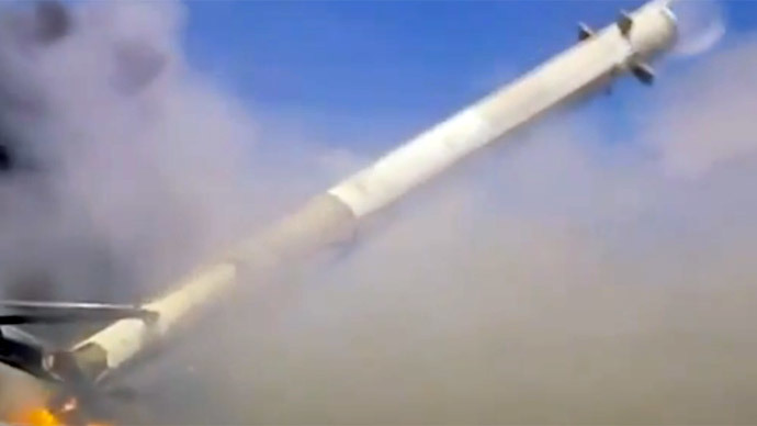 That was close: Crash landing of Falcon 9 rocket booster seen at arm's length (VIDEO)