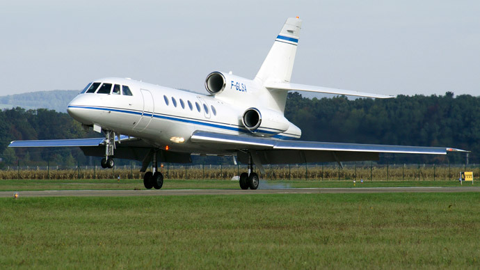 Caffeine come-down: Serbian presidential plane plunges due to spilled coffee