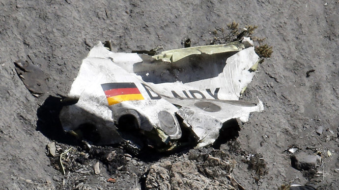 Germanwings co-pilot 'rehearsed' descent hours before doomed flight