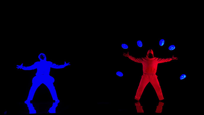 Siberia’s got talent: Stunning neon dance show goes viral