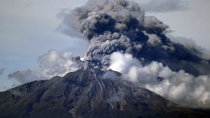‘Drumbeat’ volcano earthquakes triggered by external noise – study