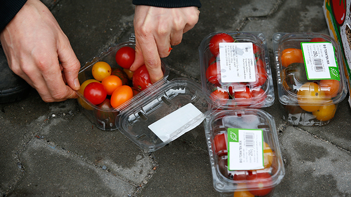 Adieu to food waste: French govt forces supermarkets to donate to charity