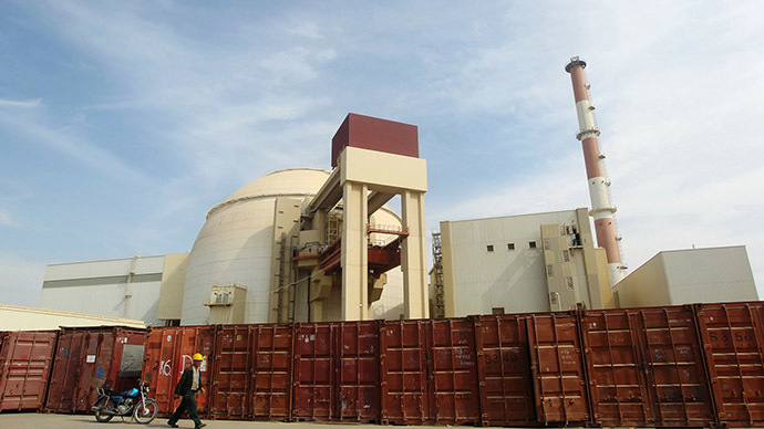 Obama signs bill letting Congress weigh in on Iran nuclear deal