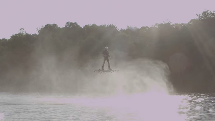 Future is here: Hoverboard flight sets new Guinness record (VIDEO)