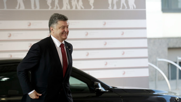 Poroshenko signs law allowing moratorium on Ukraine’s foreign debt payment