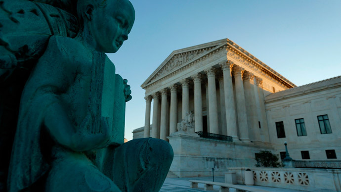 Supreme Court throws out conviction of man who made threats on Facebook