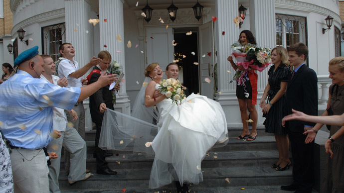 Russians rule out universal polygamy, but some would allow exception for Muslims, poll shows