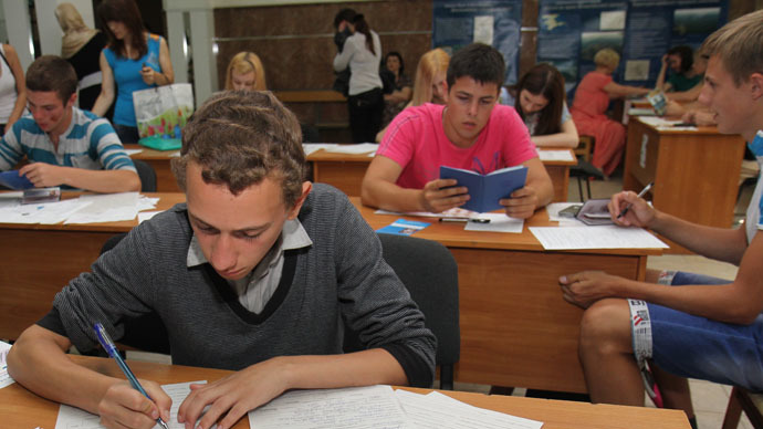 Leftists target foreign scholarships to fight brain drain