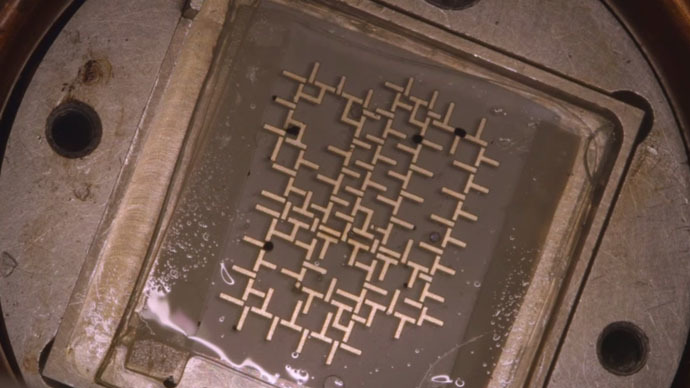 Engineers develop computer operating on water droplets (VIDEO)