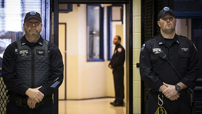 3 Rikers prison workers charged over inmate’s death