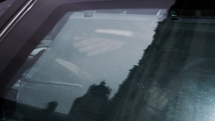 Woman accused of locking child in hot car arrives at court, leaves kids in parked vehicle again…