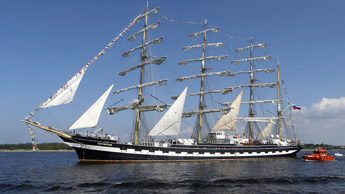 Russian tall ship rams 2 coast guard vessels in Reykjavik (VIDEO)