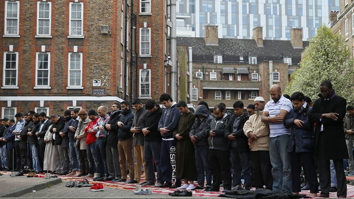 Brits associate Muslims more with terrorism than religion, poll indicates