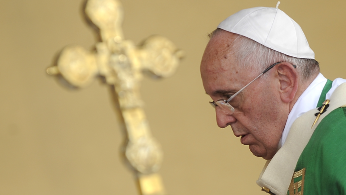 Pope Francis: Exploitation of migrants for profit 'makes one cry'