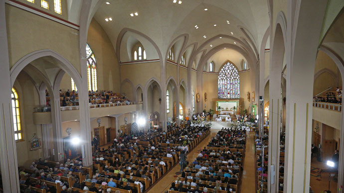 Mosque aids Catholic church in Canada after acts of vandalism