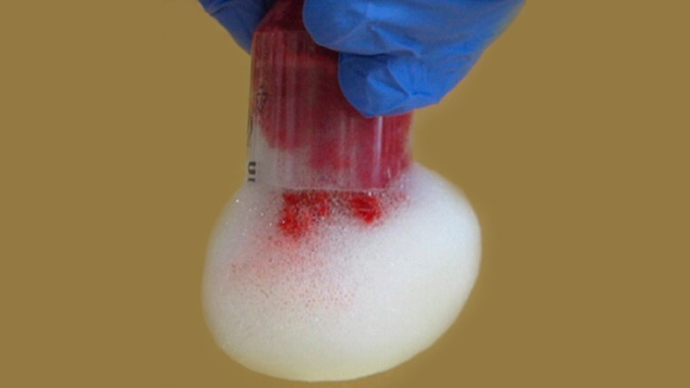 Scientists find way to cut blood loss by 90% - by spraying foam made from shrimp shells