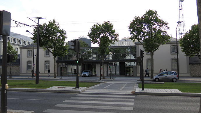France’s DGSE spy agency also ‘listens to the world’ – report