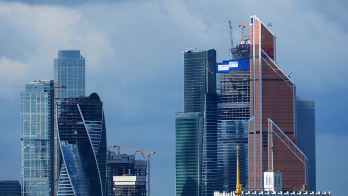 21yo woman dies in fall from Moscow bridge while taking selfie