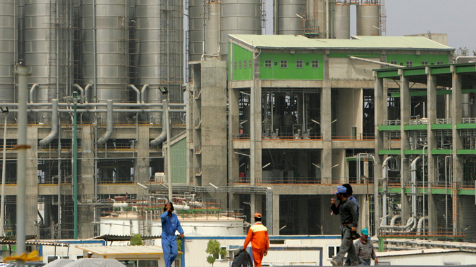 Oil prices dip almost 2% as final Iran deal nearing