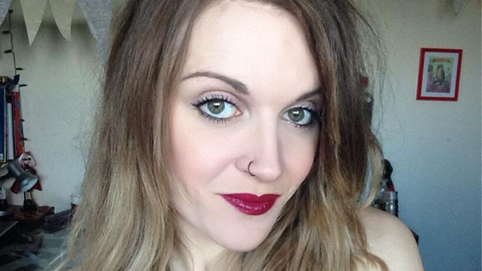 Woman changes legal name to 'stupid' Facebook pseudonym to unlock account