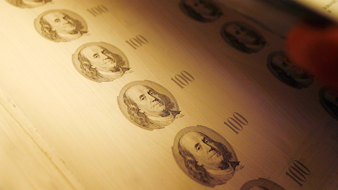 ‘All these other b*****s print money’: Woman says Obama let her print money at home